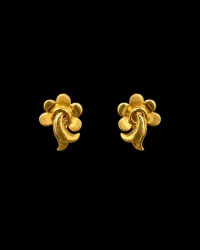 gold-earrings