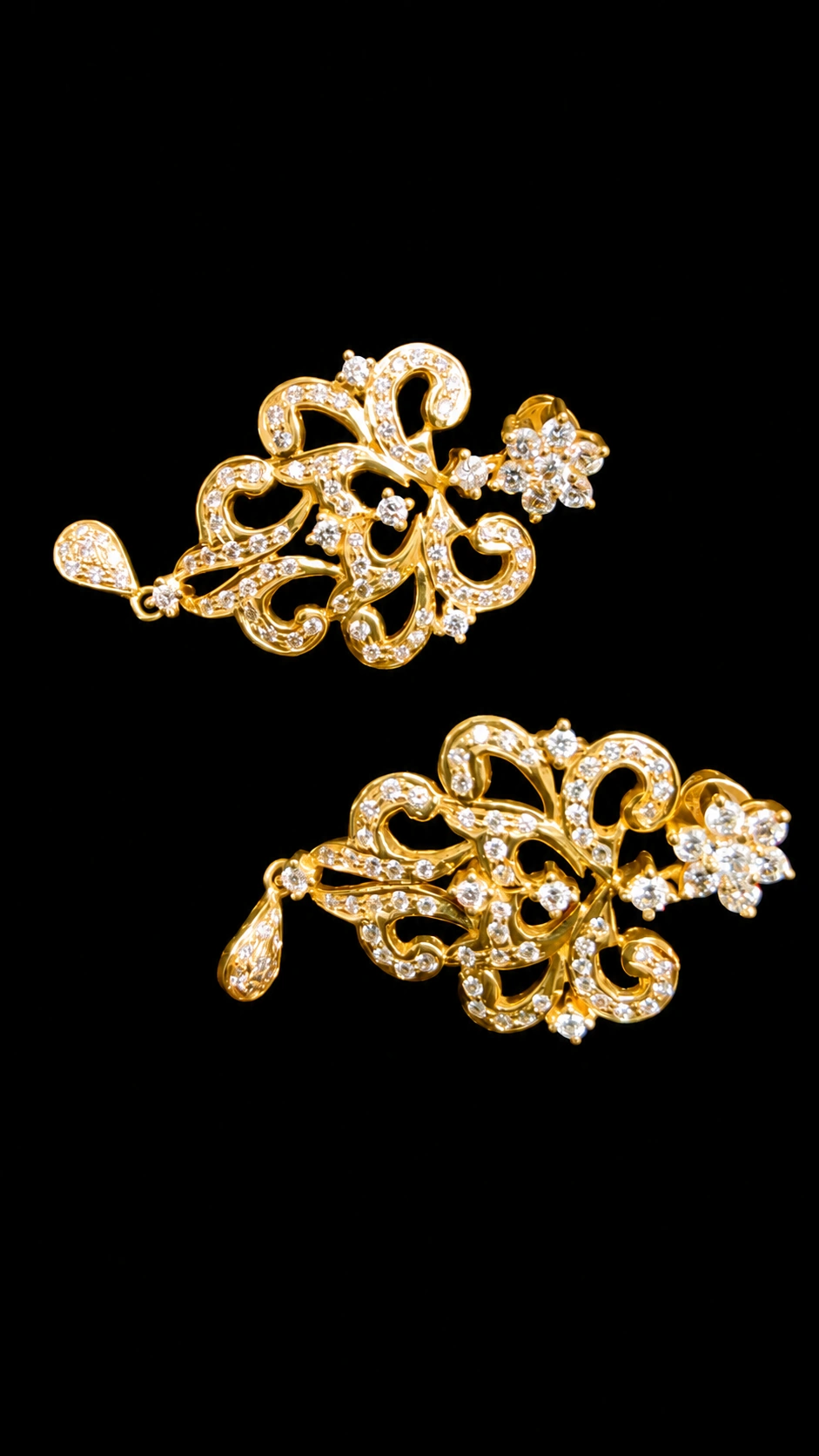 22K Floral Filigree Gold Earrings