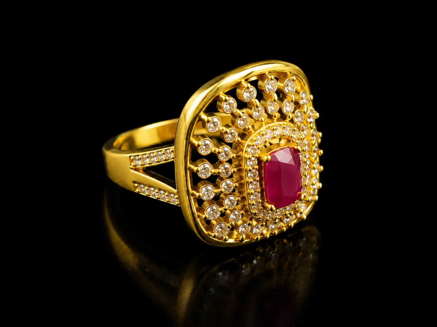 Ornate Ruby and Diamond Gold Ring