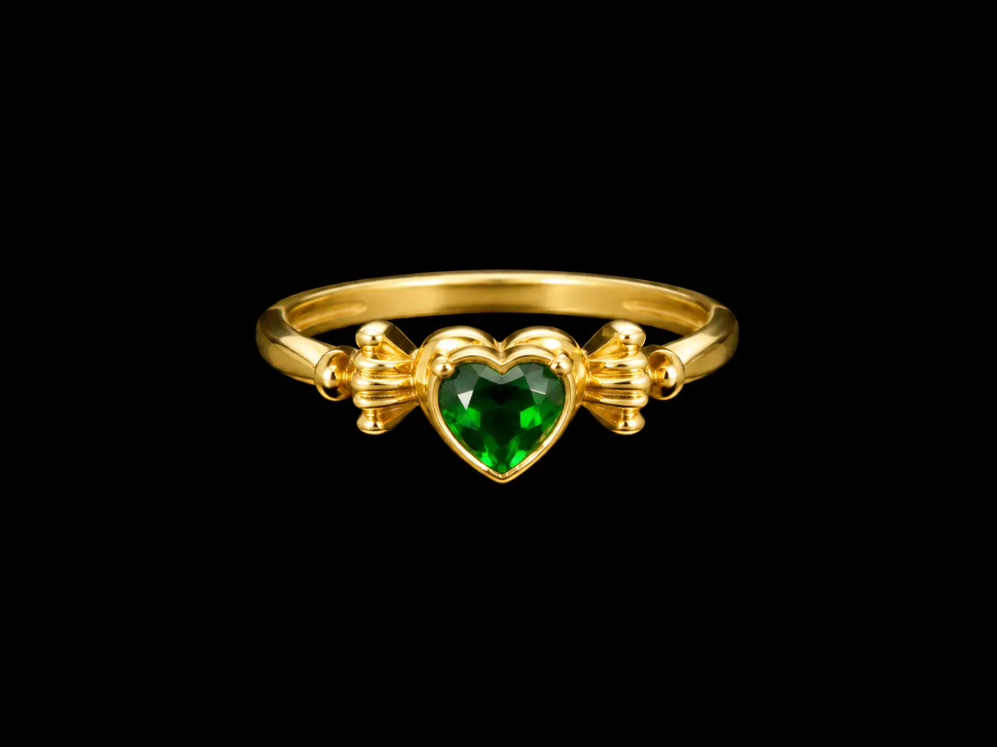Emerald Heart Gold Ring