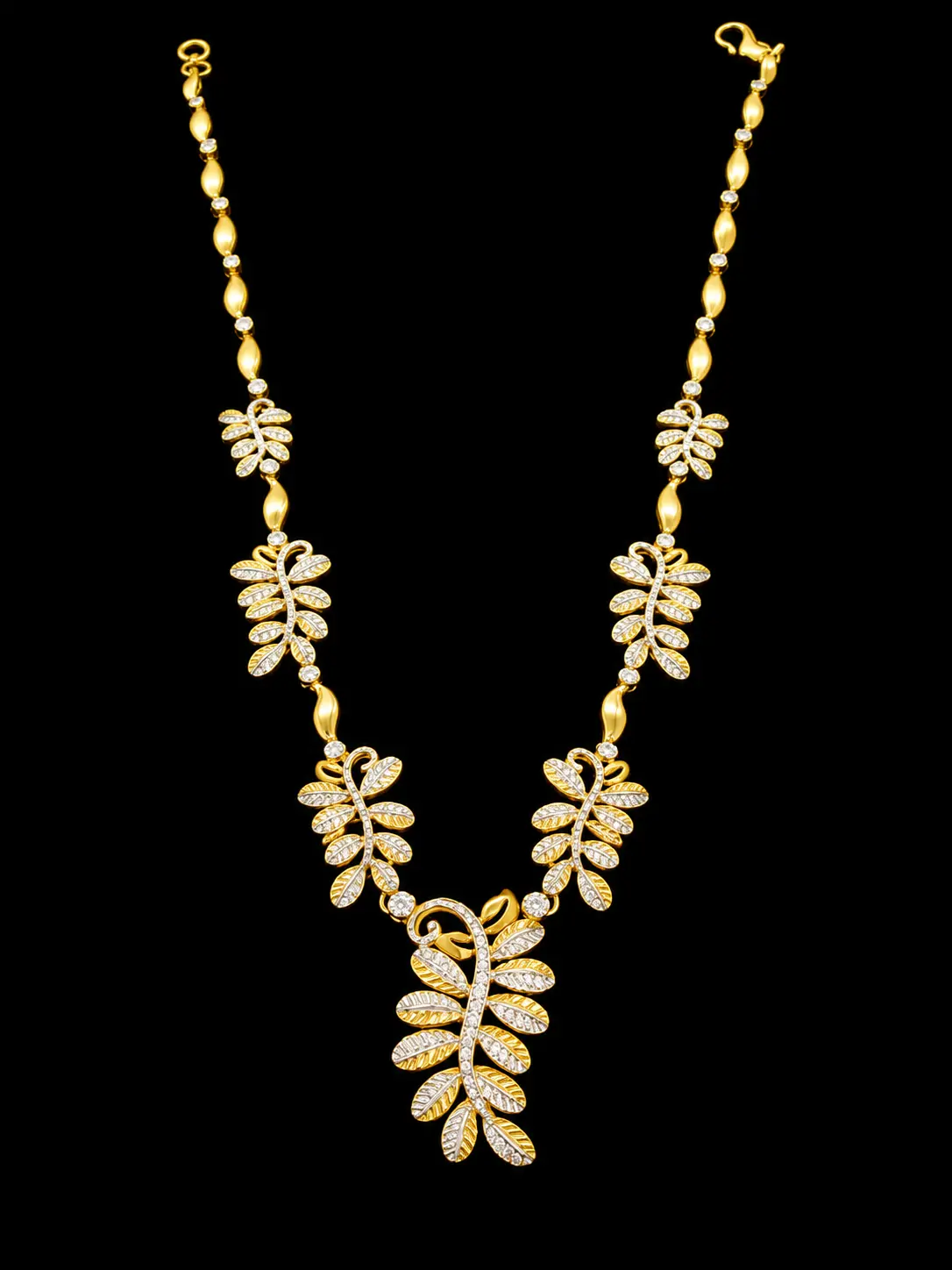 gold leaf-design necklace